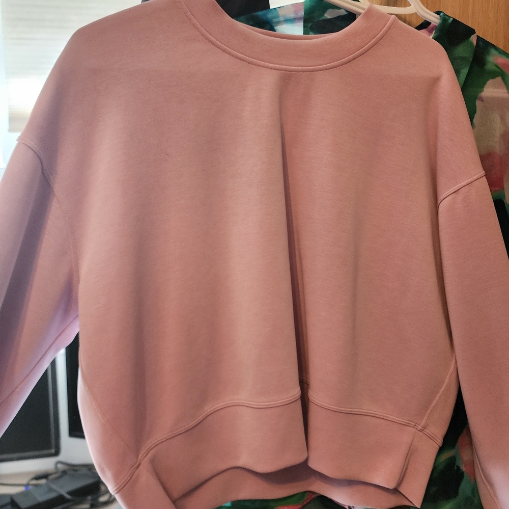 Soft stream baby pink crew Lululemon